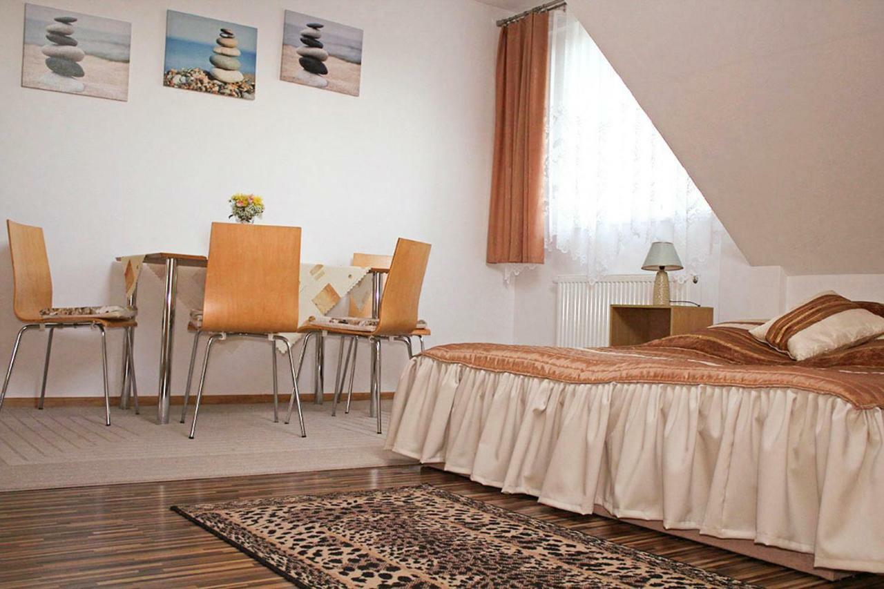 Willa Jastrzab Jastrzębia Góra Buitenkant foto